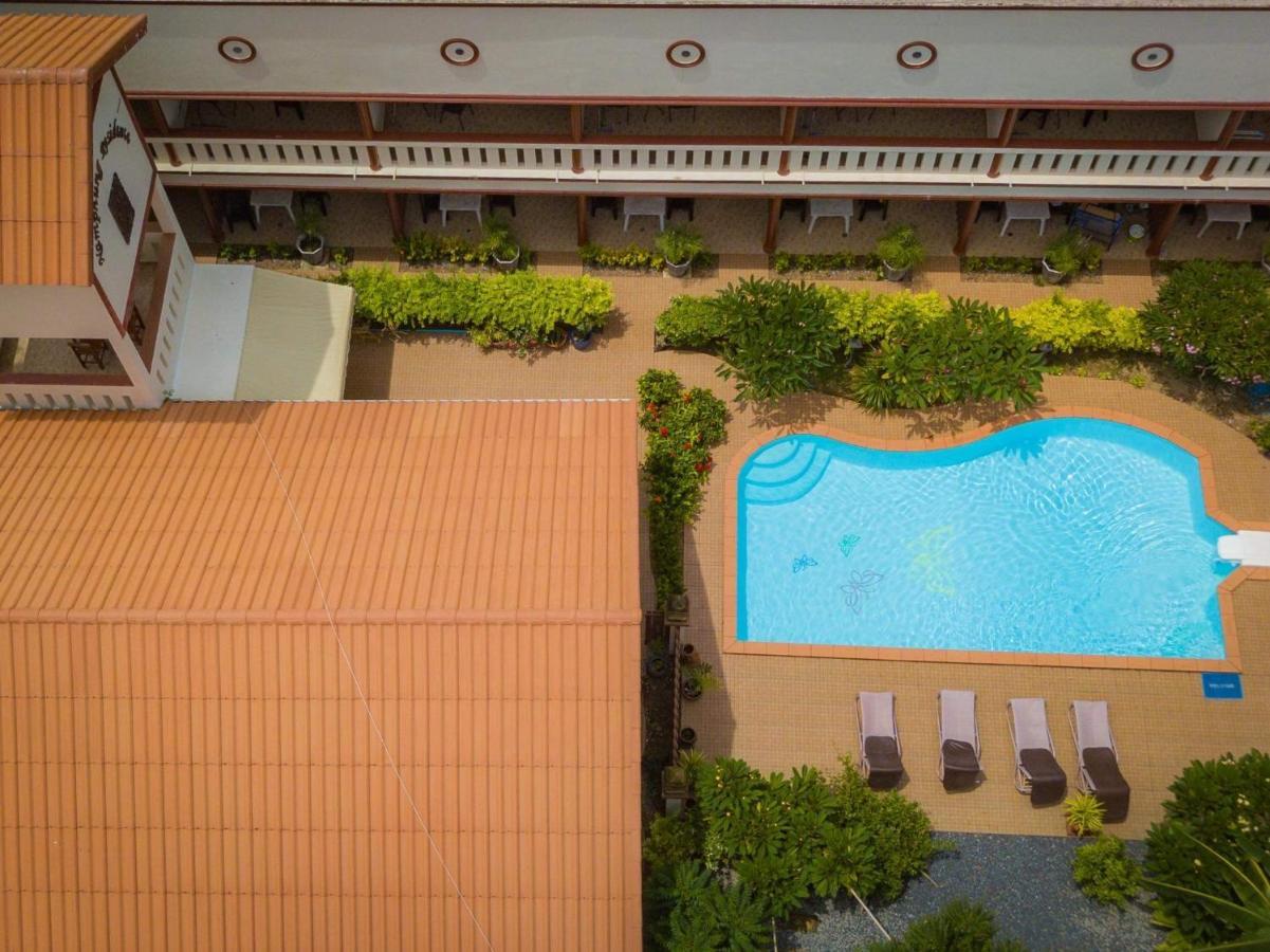 Namphung Phuket Boutique Resort Rawai Extérieur photo